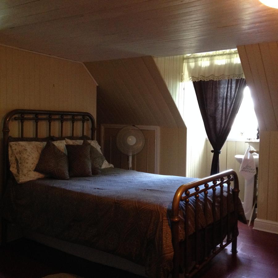 Auberge Les Blancs Moutons Saint-Laurent-de-l'ile d'Orleans Exteriör bild